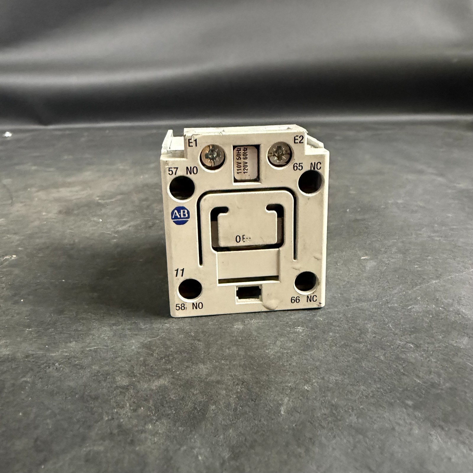 Used ALLEN BRADLEY 100-FL11D CONTACTOR ($20 OBO)