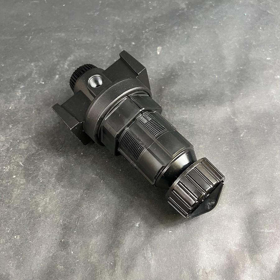 ROSS CONTROLS 5211B5027 PNEUMATIC REGULATOR ($90 OBO)