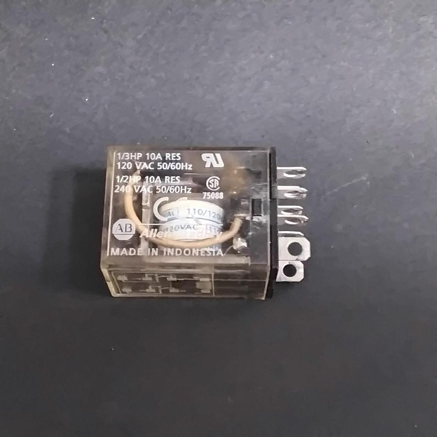 Used ALLEN BRADLEY 700-HF32A1 RELAY ($9.50 OBO)