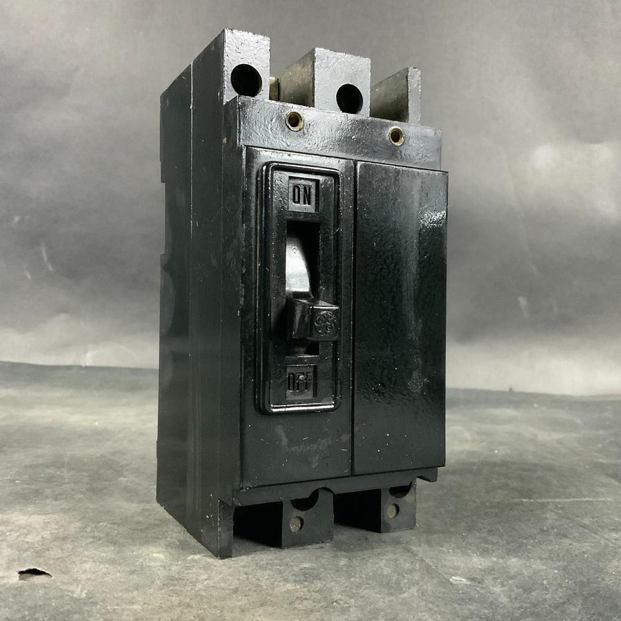 Used GENERAL ELECTRIC TE22020 CIRCUIT BREAKER ($20 OBO)