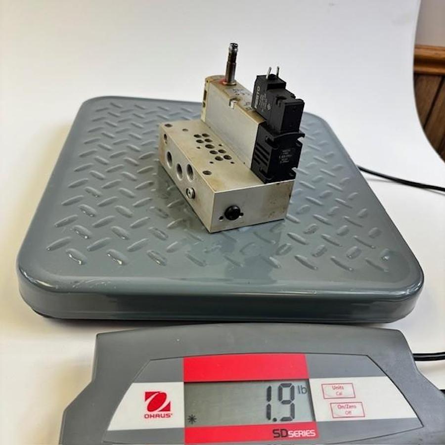 Used FESTO VSVA-B-M52-MZ-A1-1C1-APP SOLENOID VALVE