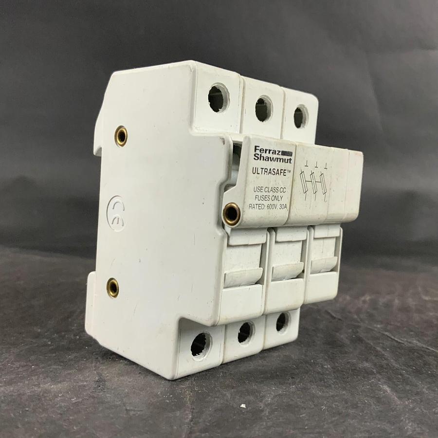 Used FERRAZ SHAWMUT ULTRASAFE M217522 FUSE HOLDER ($30 OBO)