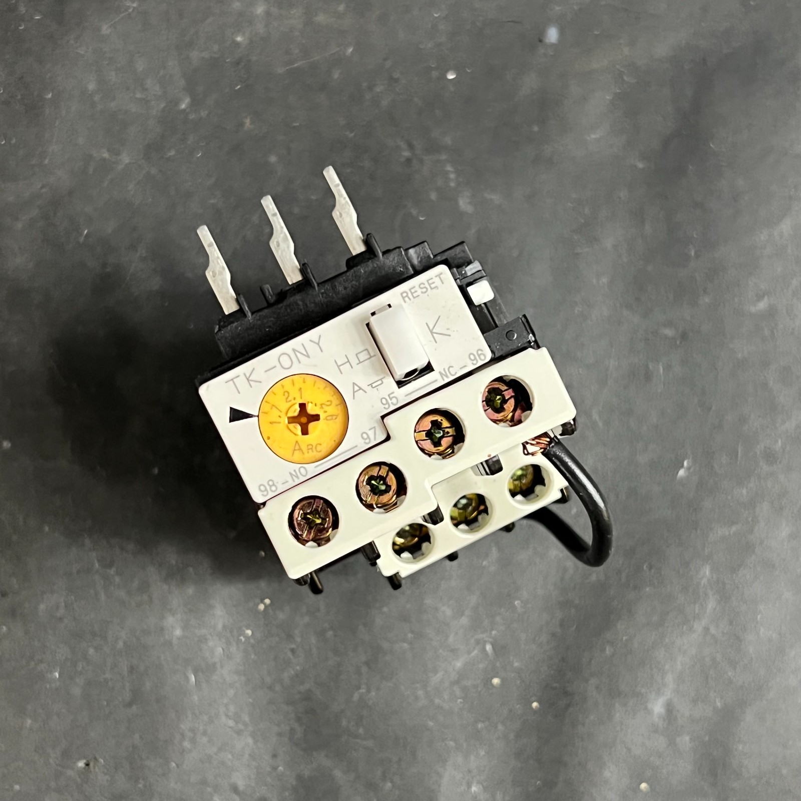 Used FUJI ELECTRIC TK-ONY OVERLOAD RELAY ($15 OBO)