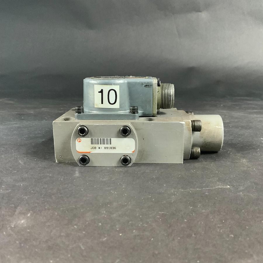 Used MOOG 73-233 HYRDAULIC SERVO VALVE ($1250 OBO)