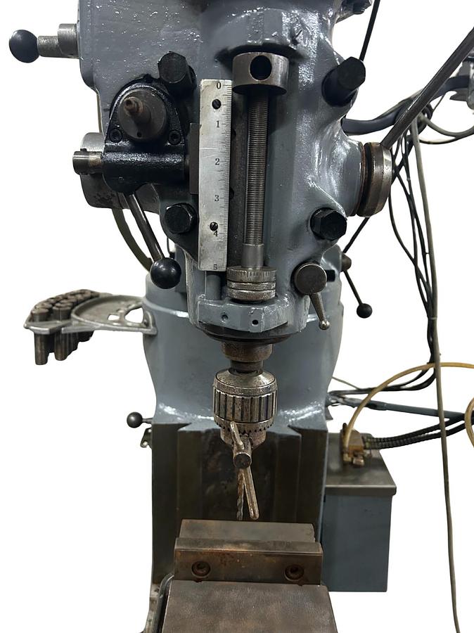 Used Bridgeport Vertical Mill - 2J-83319-2 - 9"x48" Table - 2HP