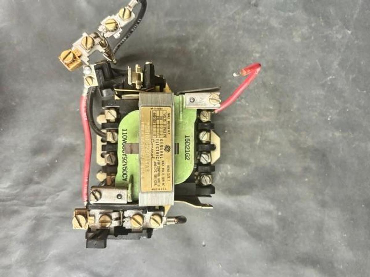 Used GENERAL ELECTRIC CR108C200DYA8 MOTOR STARTER