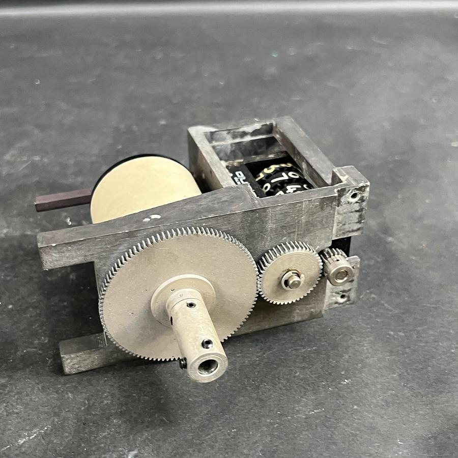 Used DURANT 3-D-31119-401-R-CL COUNTER ($40 OBO)