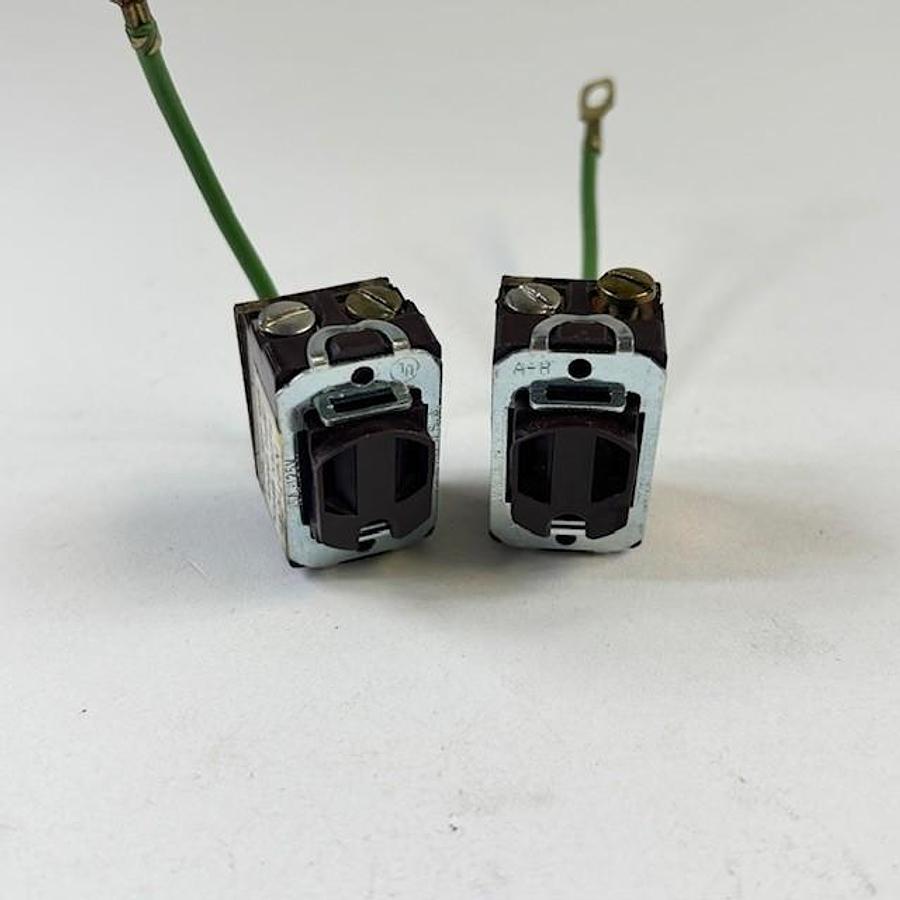 Used H&H OUTLET RECEPTACLE 15A 125V 2PCS