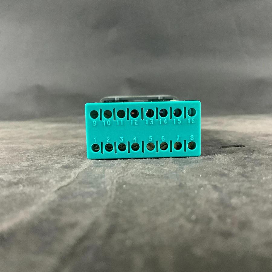 Used CAL CONTROLS #3300 TEMPERATURE CONTROLLER ($75 OBO)