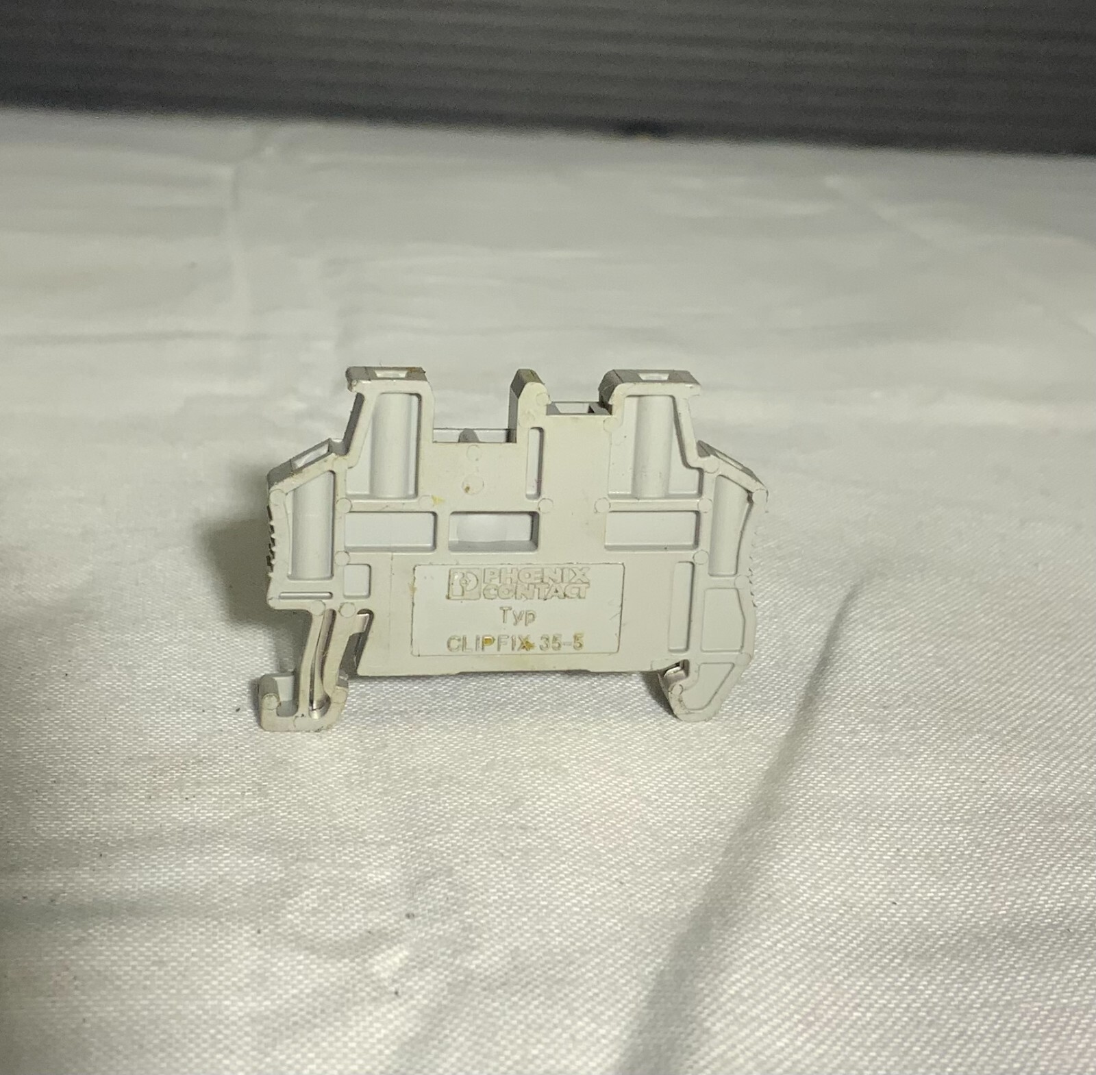 Used PHOENIX CONTACT CLIPFIX 35-5 ($1 OBO)