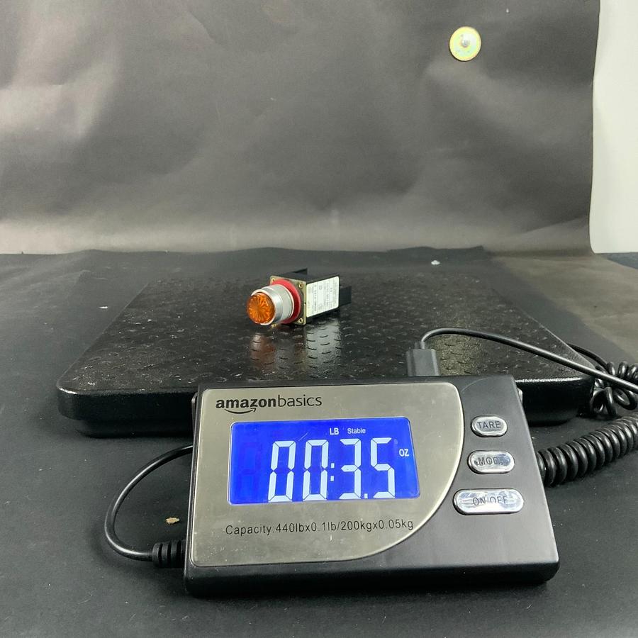 Used ALLEN BRADLEY 800MR-P16S SERIES D ORANGE PILOT LIGHT ($15 OBO)
