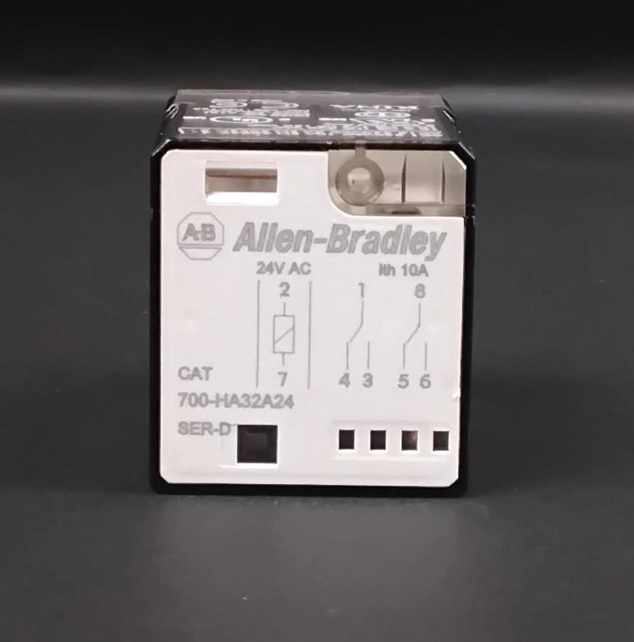 Used ALLEN BRADLEY 700-HA32A24 SERIES D ($ 7 OBO)