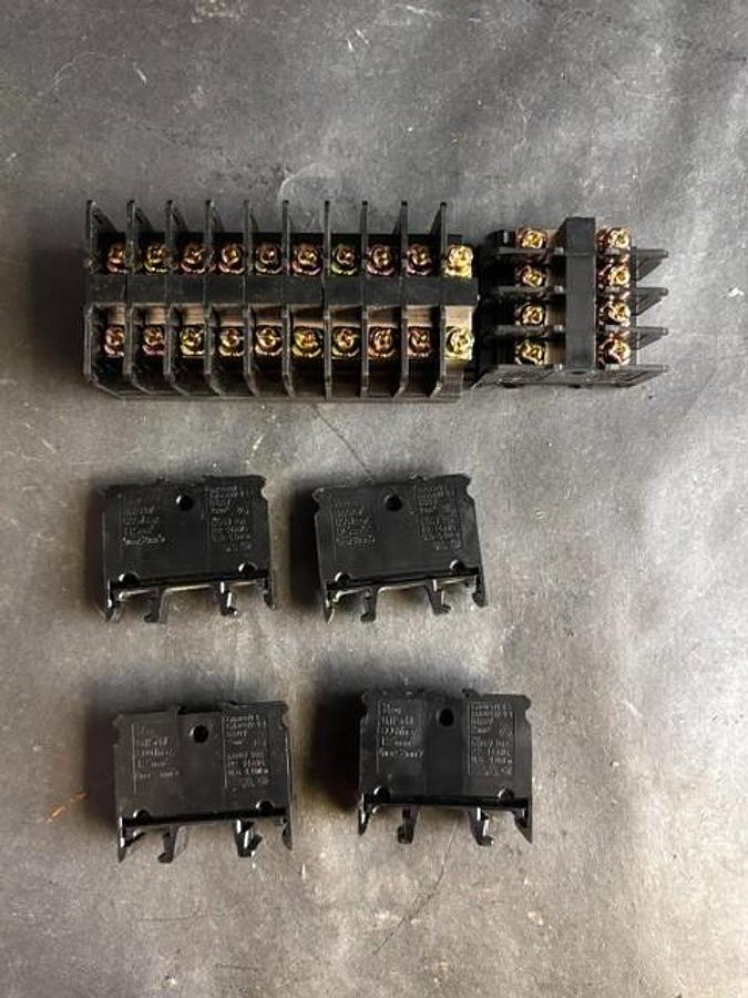 Used IDEC BN15MW TERMINAL BLOCKS - GROUP OF 20 ($21 OBO)
