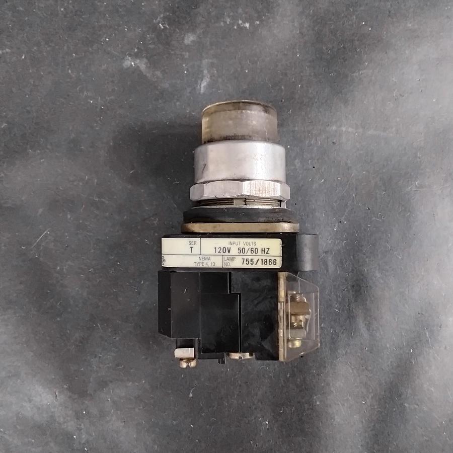 Used ALLEN BRADLEY 800T-PT16 SERIES T GREY PUSHBUTTON SWITCH ($15 OBO)