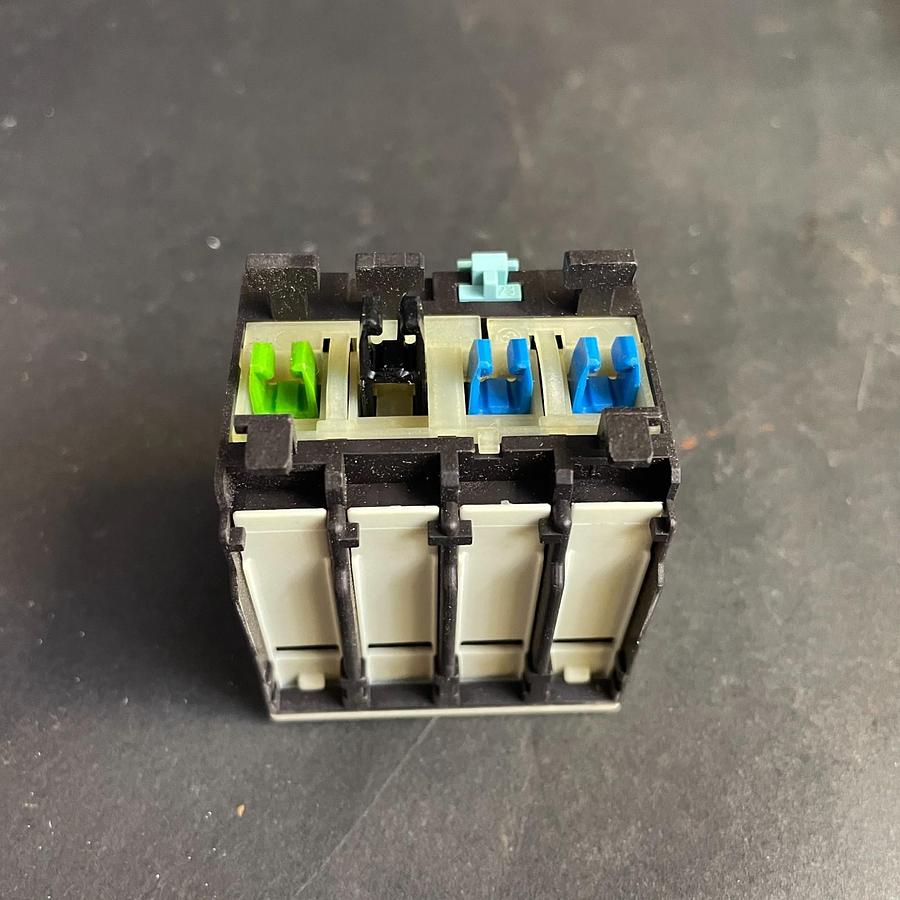Used SIEMENS 3RH1921-1FA22 SIRIUS AUXILIARY CONTACT BLOCK 2NO+2NC 4-POLE OEM