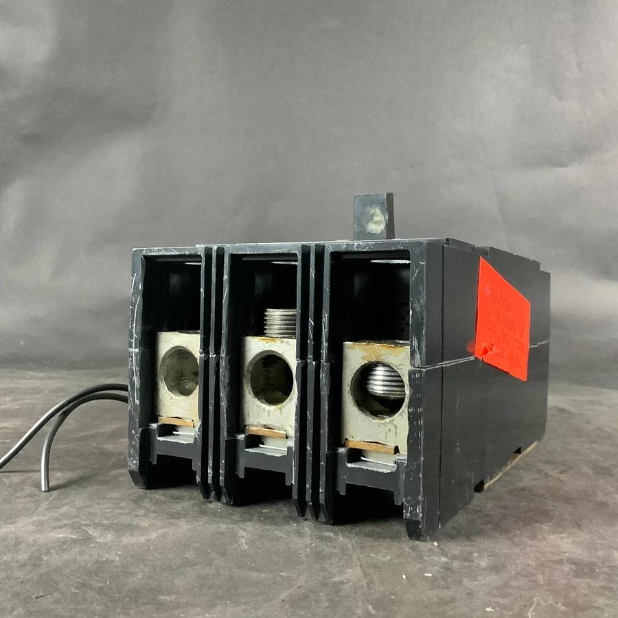 Used SQUARE D KAF362001021 CIRCUIT BREAKER ($170 OBO)