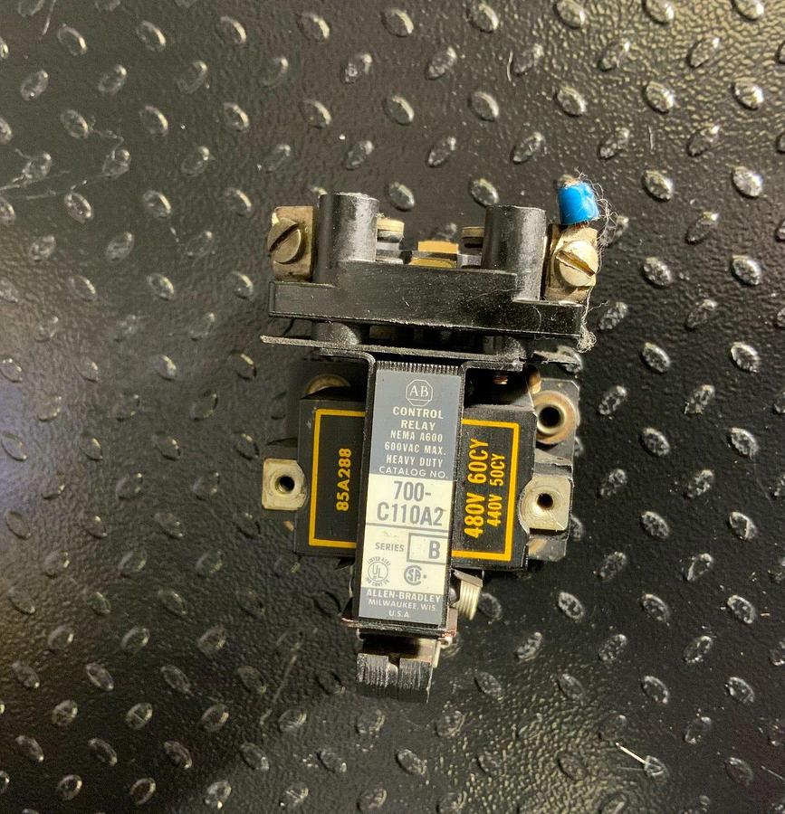 Used ALLEN BRADLEY 700-C110A2 ($74.99 OBO)