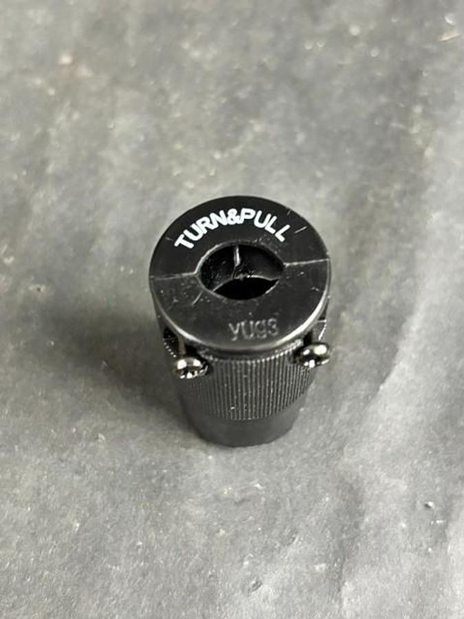 Used HUBBELL HBL7464V RECEPTACLE PLUGS 3PCS