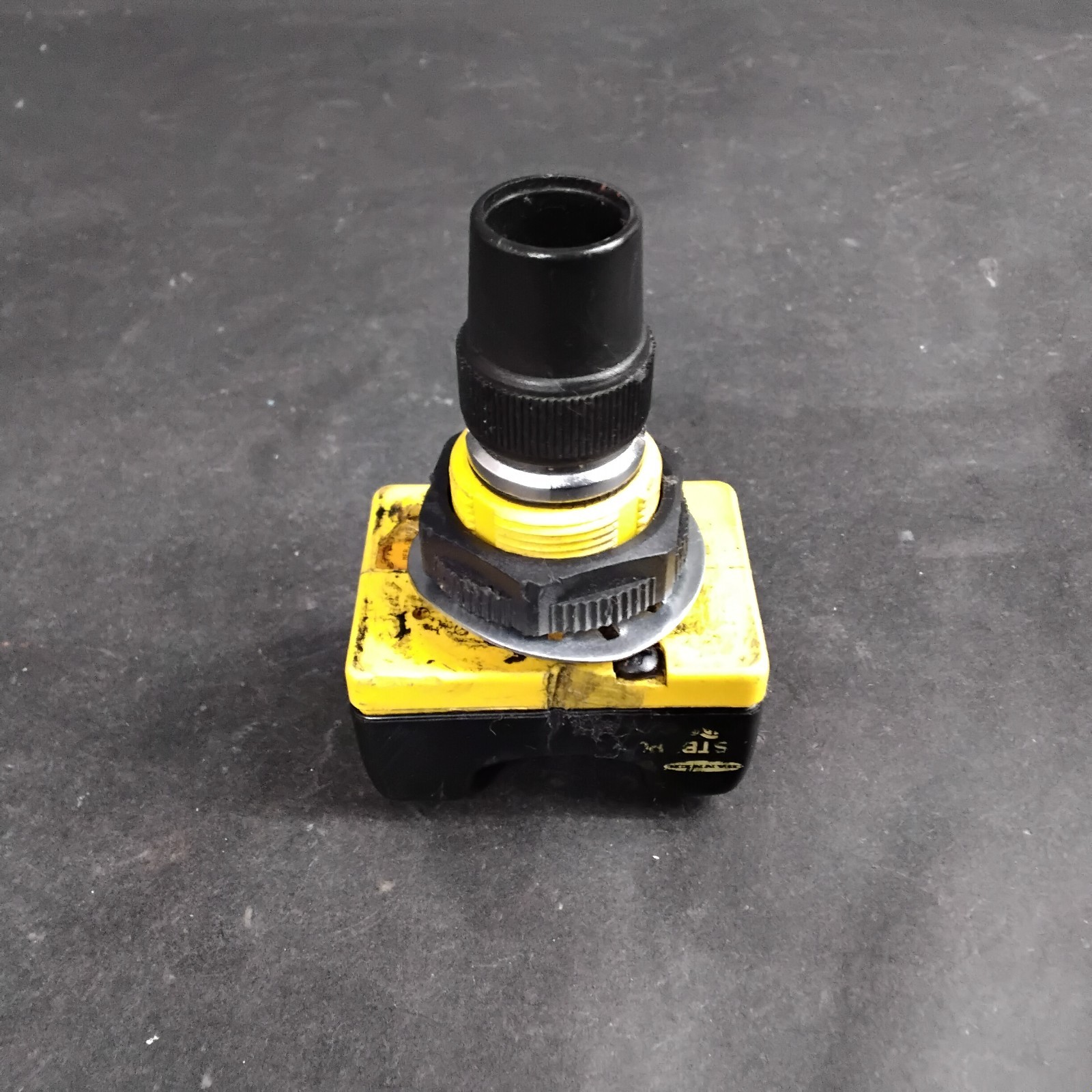 Used BANNER STBVP605 SAFETY TOUCH BUTTON ($17 OBO)