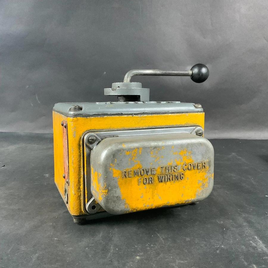 Used MAXON 1 1/4” 100 PSIG SHUT-OFF VALVE ($375 OBO)