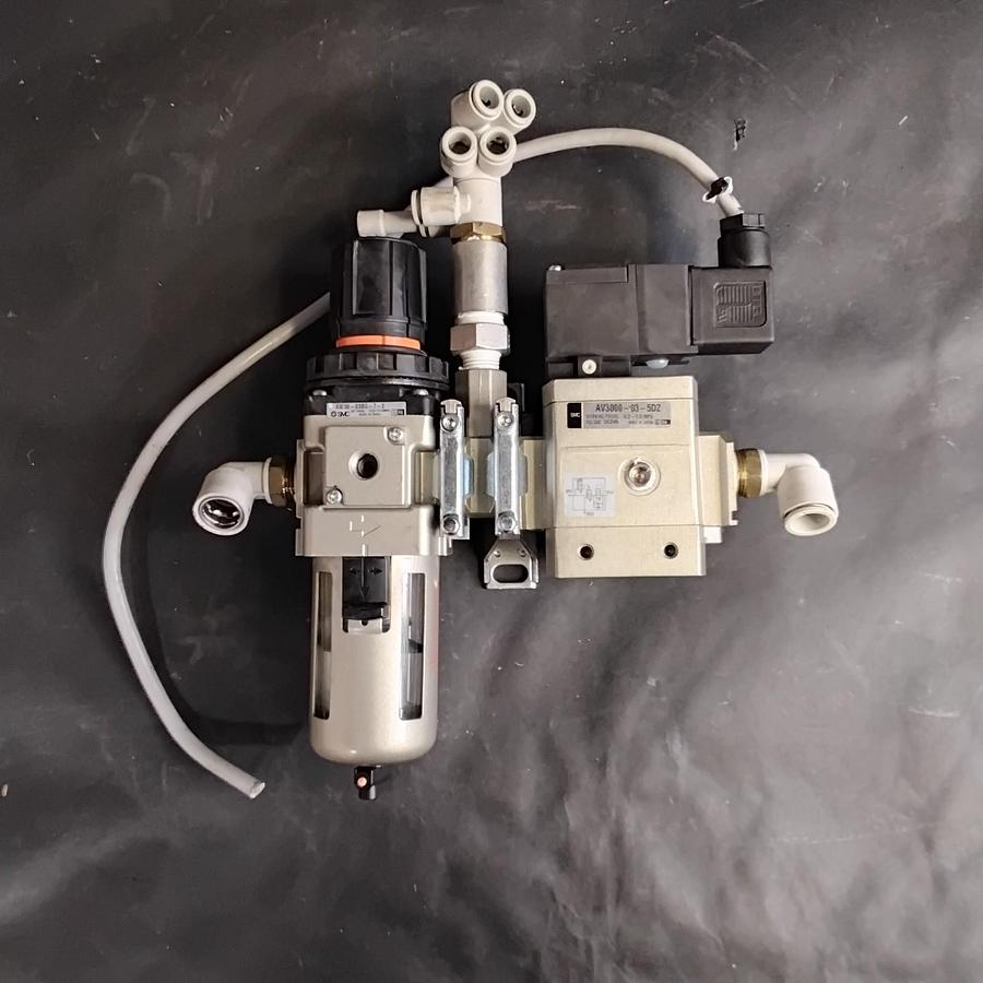 Used SMC AV3000-03-5DZ SOLENOID VALVE ($100 OBO)