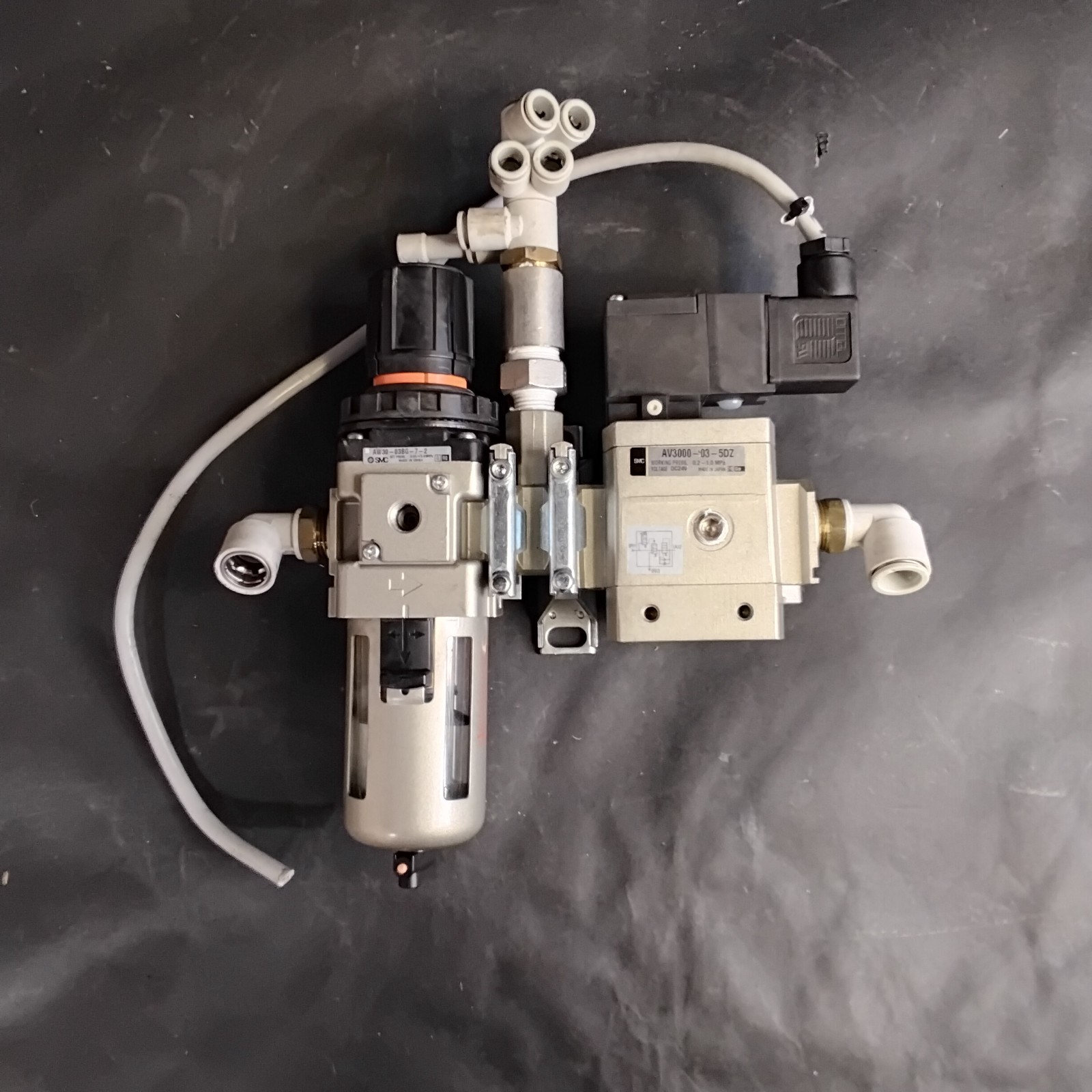 Used SMC AV3000-03-5DZ SOLENOID VALVE ($100 OBO)