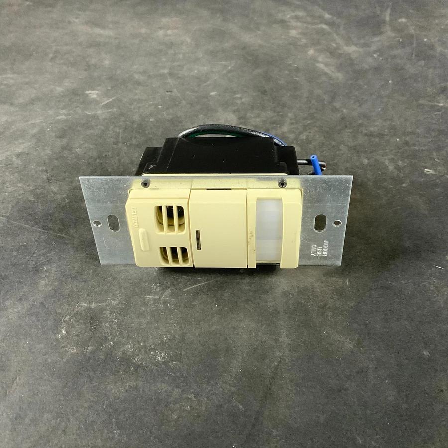 Used LEVITON OSSMT-G OCCUPANCY SENSOR ($25 OBO)