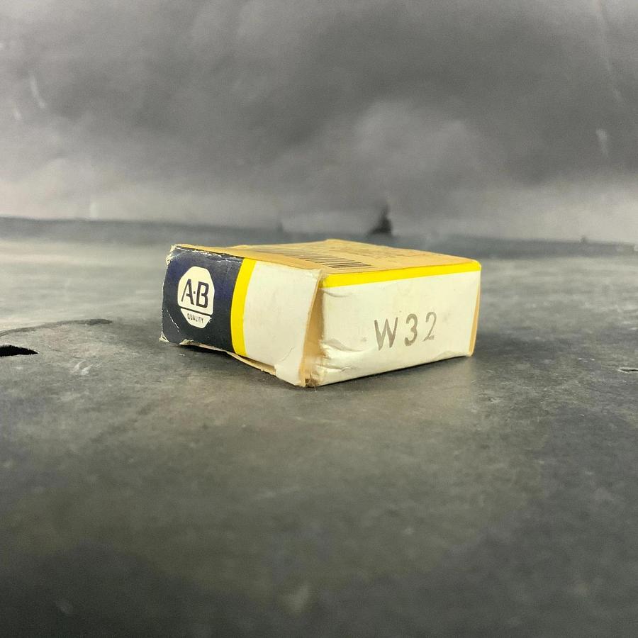 ALLEN BRADLEY W32 HEATER ELEMENTS ($5 OBO)