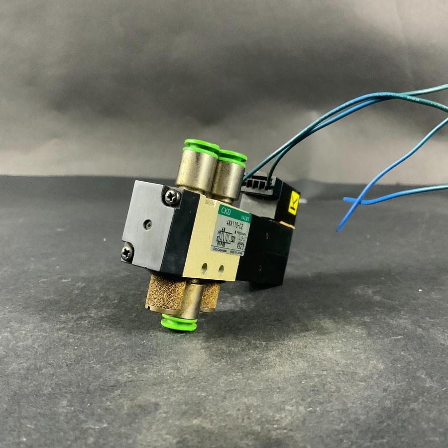 Used CKD CORP. 4KA110-C2 VALVE ($40 OBO)