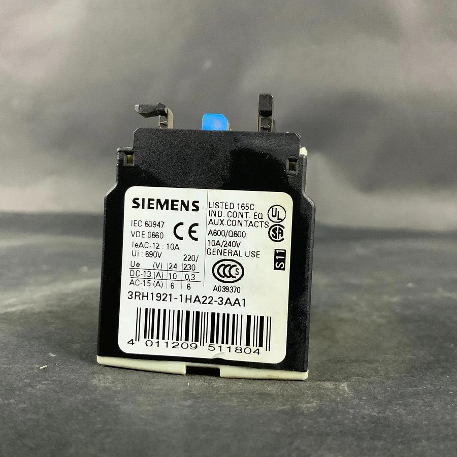 Used SIEMENS 3RH1921-1HA22-3AA1 CONTACTOR ($35 OBO)