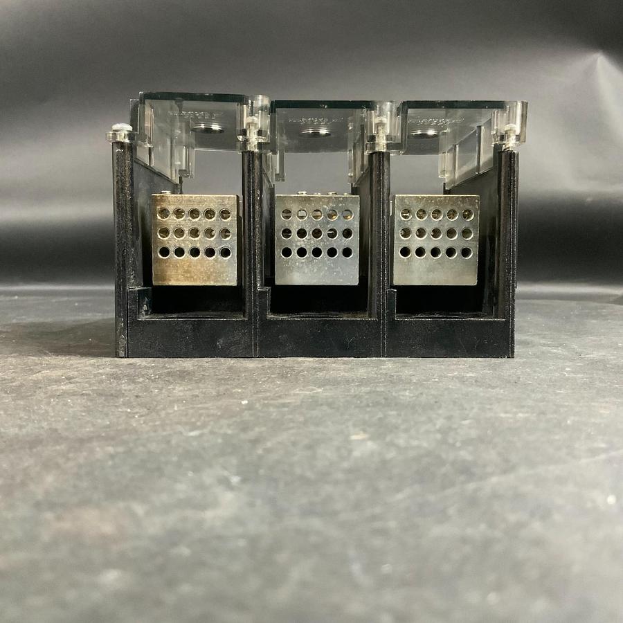 Used FERRAZ SHAWMUT 67553 POWER DIS. BLOCK ($40 OBO)