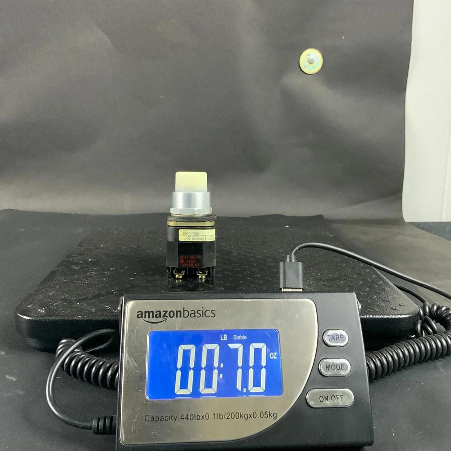 Used ALLEN BRADLEY 800T-PB16 WHITE ILLUMINATED PUSH BUTTON ($15 OBO)