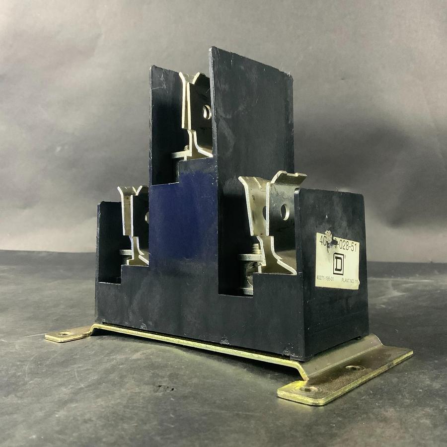 Used SQUARE D 40566-028-51 FUSE BLOCK HOLDER ($25 OBO)