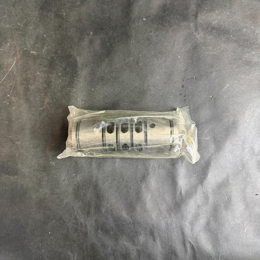 Used MUELLER 031-012-000 SLEEVE SPOOL SET
