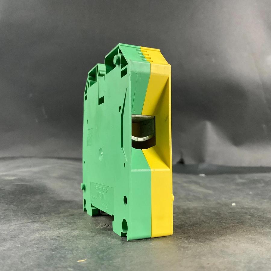 Used WEIDMULLER WPE 70N TERMINAL GROUND BLOCK ($8 OBO)