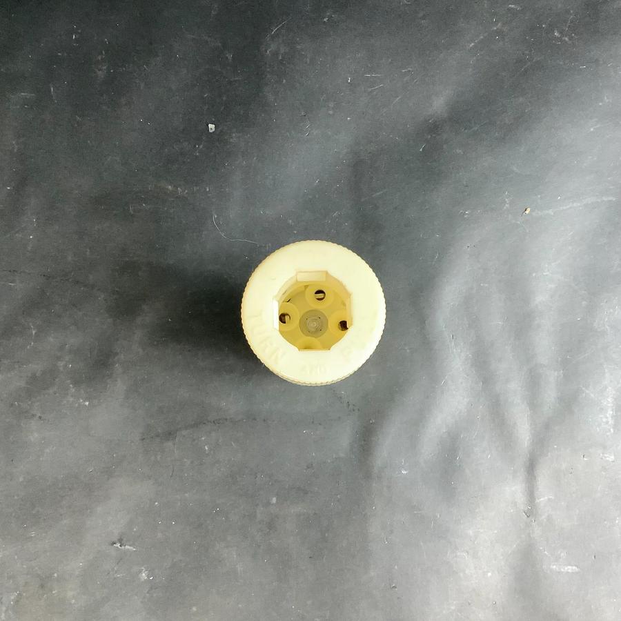 Used BRYANT NEMA L18-30R 30A 120/208V 3-PHASE WYE LOCKING CONNECTOR
