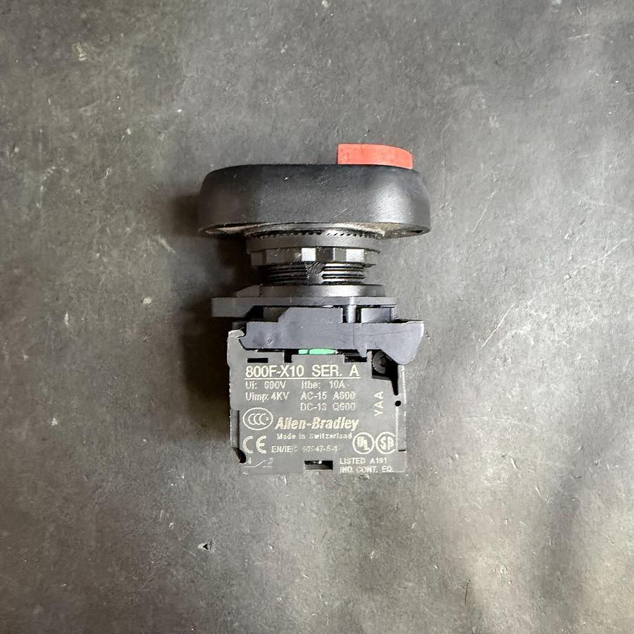 Used ALLEN BRADLEY 800F-X10 START/STOP BUTTON ($18 OBO)
