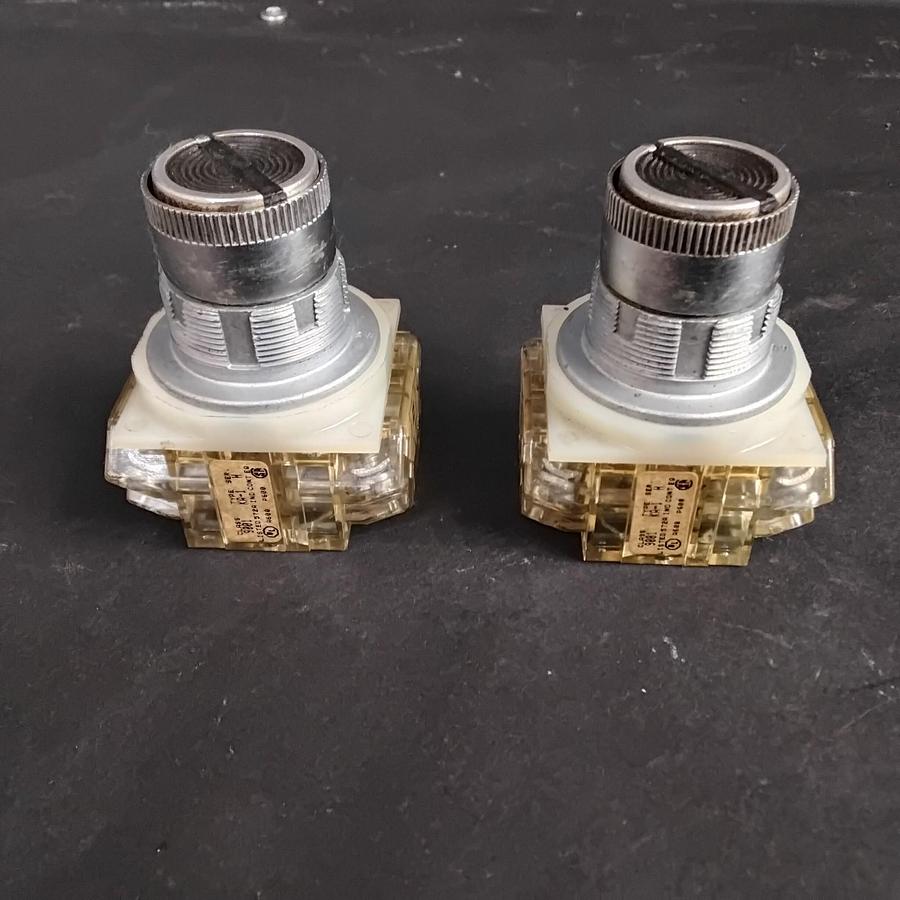 Used SQUARE D 9001 TYPE KA1 SERIES H SELECTOR SWITCH- GROUP OF 2 ($25 OBO)