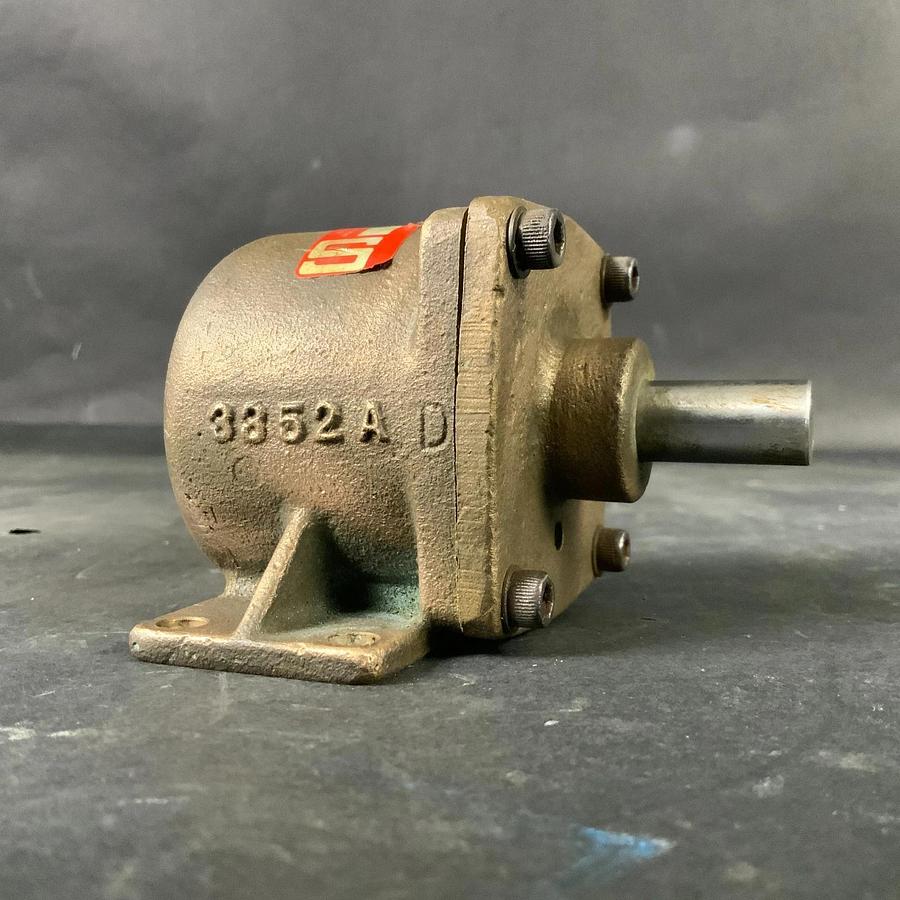 Used SCHRADER 3352A PNEUMATIC CYLINDER ($75 OBO)