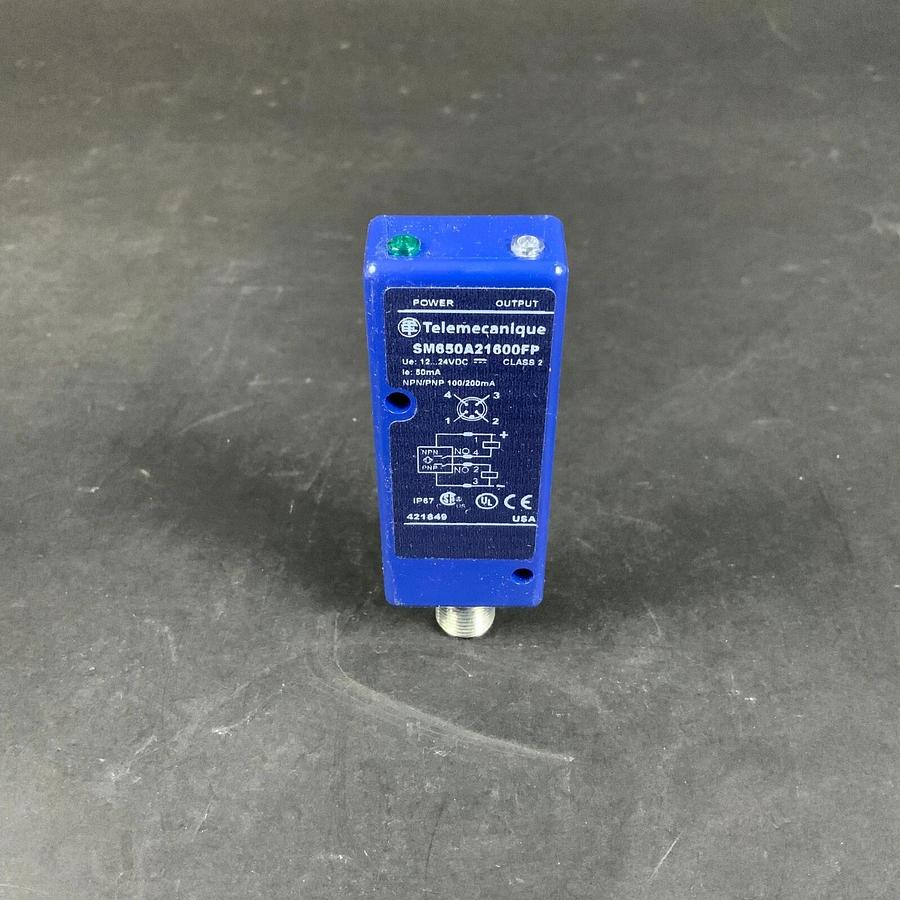 Used TELEMECANIQUE SM650A21600FP ULTRASONIC PROXIMITY SENSOR - NEW ($80 OBO)