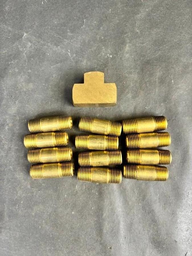 Used 1/4" NPT BRASS MALE NIPPLE PIPE FITTINGS