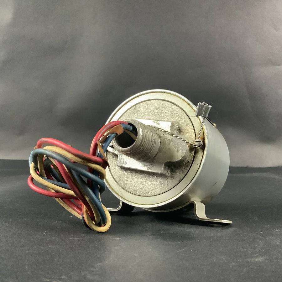 Used MELETRON 420E-20L-2337 PRESSURE SWITCH ($50 OBO)