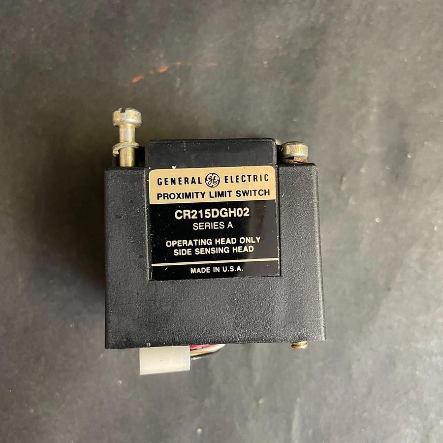 Used GENERAL ELECTRIC CR215DGH02 SERIES A PROXIMITY LIMIT SWITCH INDUSTRIAL CONTROL