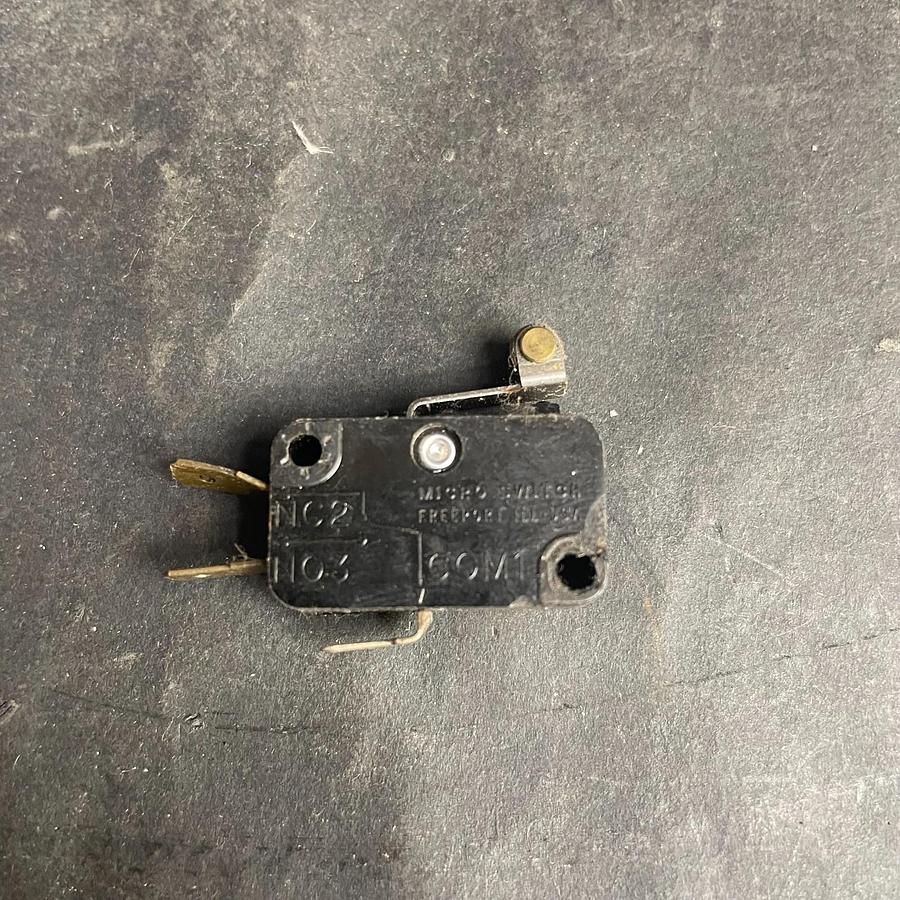 Used HONEYWELL V3L-139-D8 MICRO SWITCH