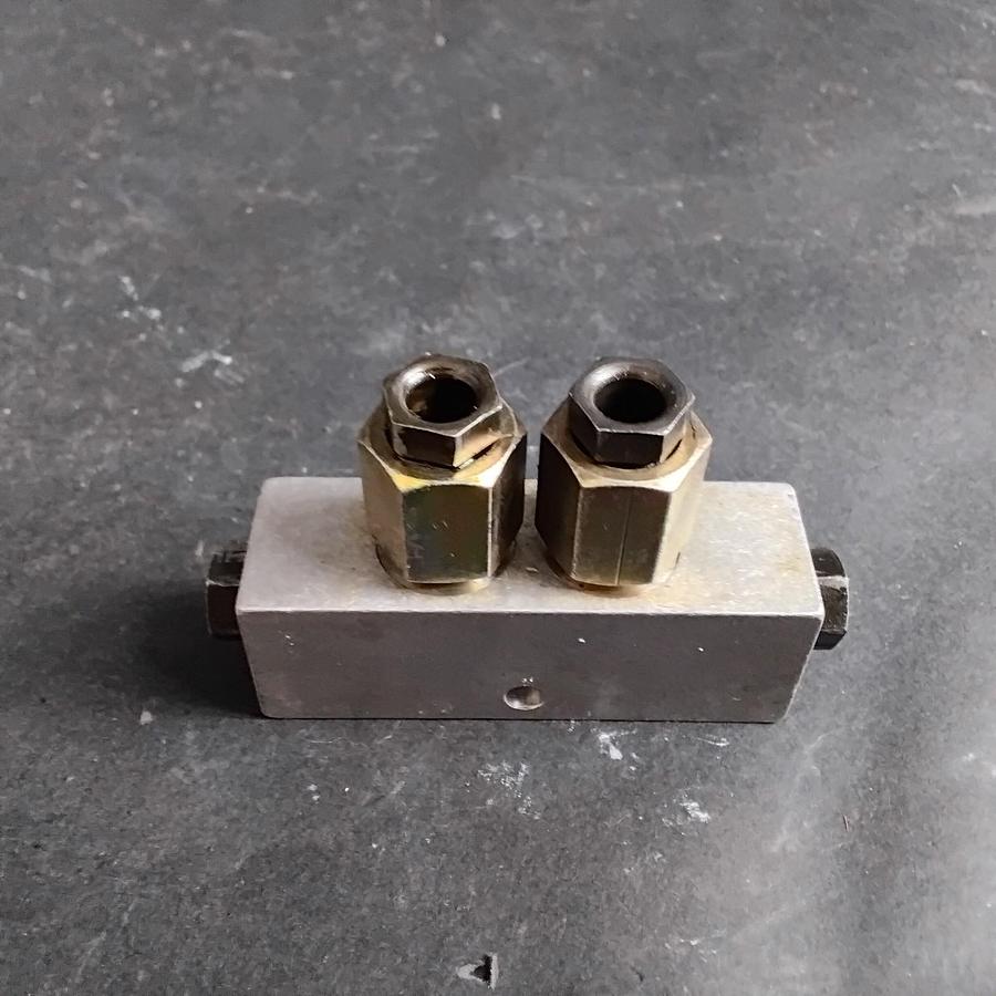 Used HYDRAULIC / PNEUMATIC MANIFOLD BLOCK - 322.661 ($9 OBO)