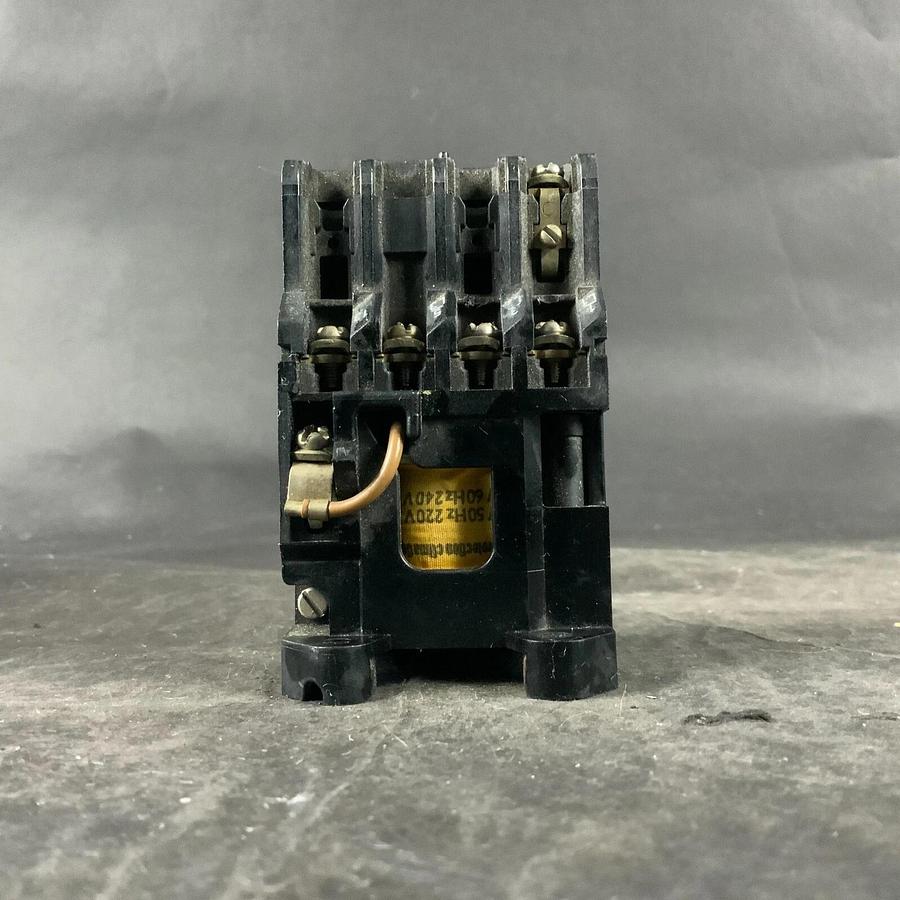 Used KLOCKNER MOELLER DIL 00-41 220/240V CONTACTOR ($45 OBO)