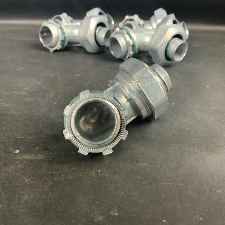 Used BRIDGEPORT 471-LT2 3/4" LIQUID TIGHT 90 DEGREE CONNECTOR - PACK OF 6 ($25 OBO)