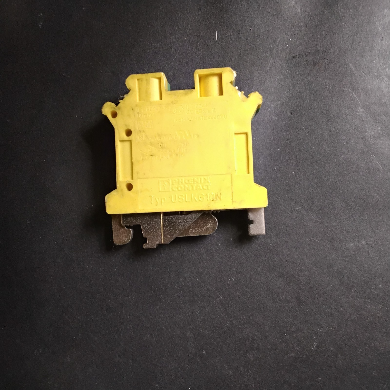 Used PHOENIX CONTACT USLKG10N GROUND MODULAR TERMINAL BLOCK ($4 OBO)
