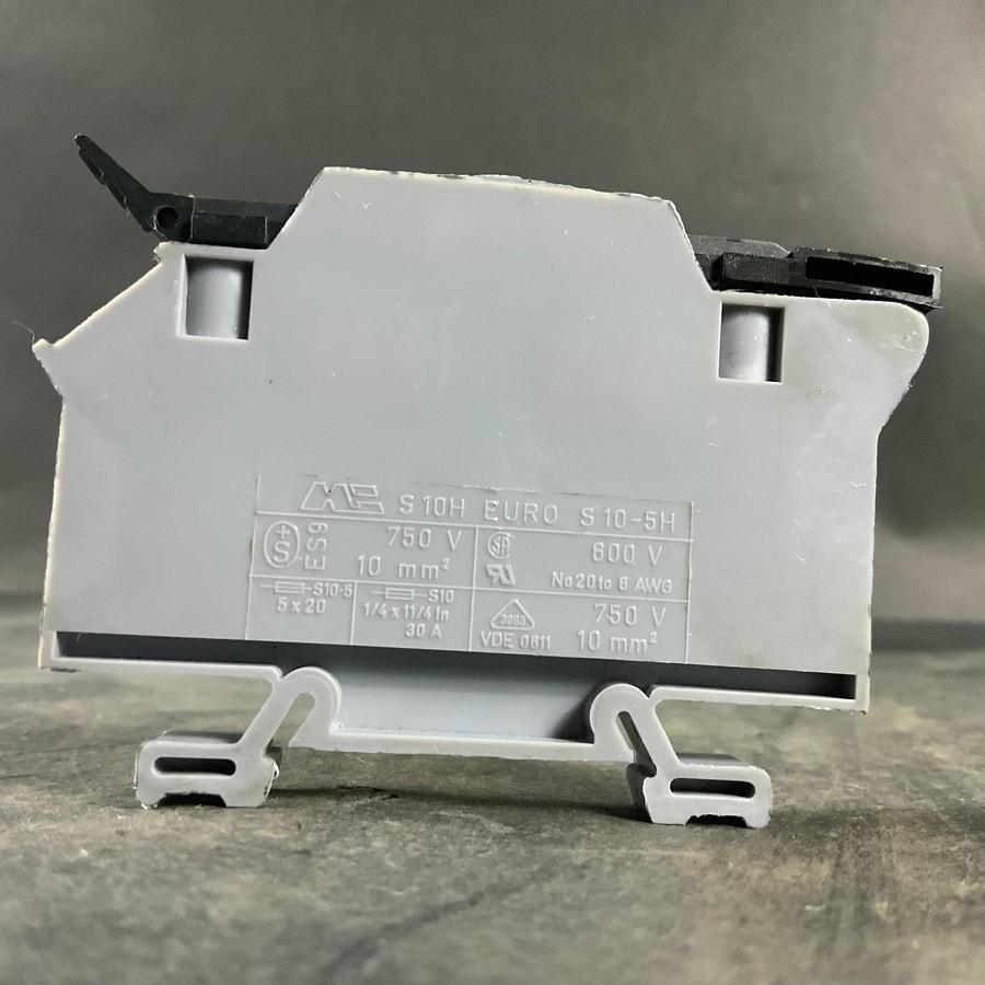 Used MORSETTITALIA S10H EURO S10-5H TERMINAL FUSE HOLDER ($7 OBO)