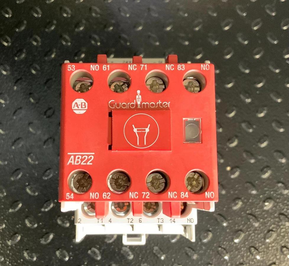 Used ALLEN BRADLEY 100S-C16EJ32BC ($94.99/EACH OBO)